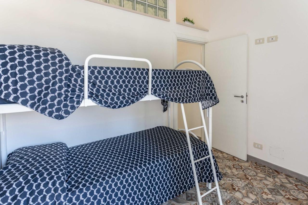 Villetta Andrea a due passi dalla sabbia Torre San Giovanni Ugento Esterno foto